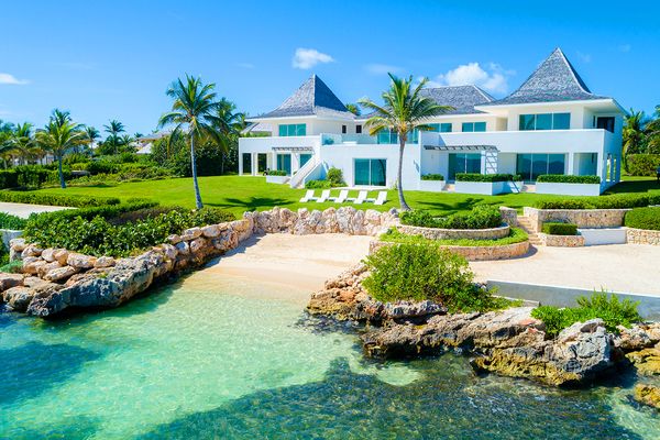 Le Bleu Villa in Anguilla - Beachfront beauty with spectacular views!