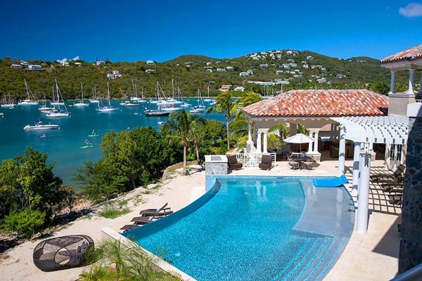 Ardisia is a luxurious five-bedroom villa located in Great Cruz Bay.