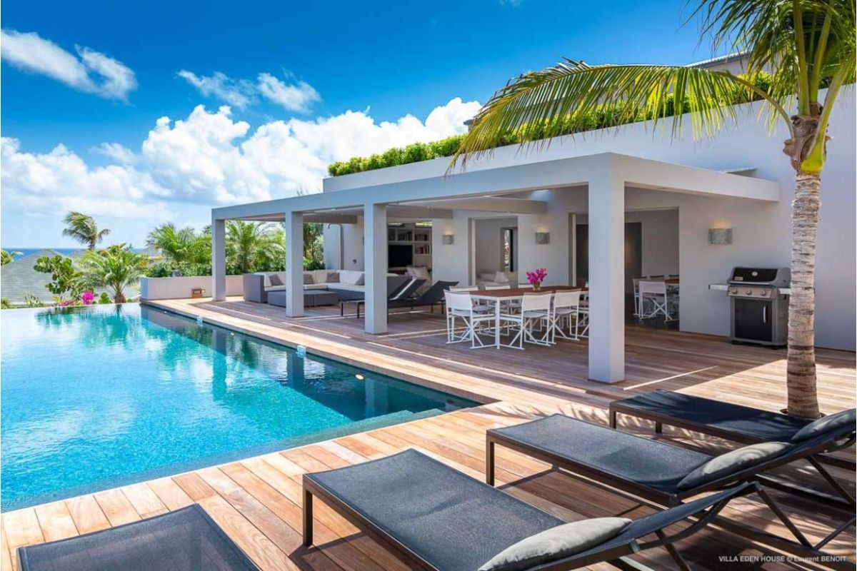 Pool area