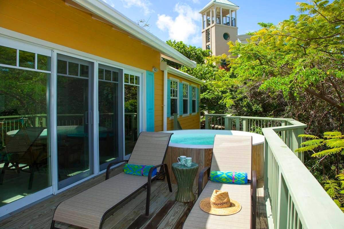 The Point at Maria Bluff villa photo.