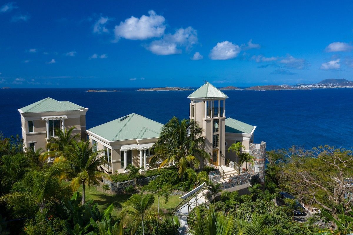 The Point at Maria Bluff villa photo.