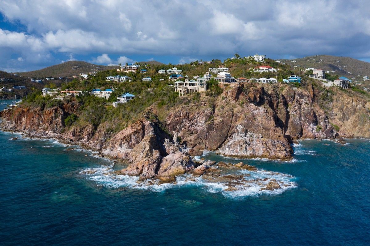 The Point at Maria Bluff villa photo.