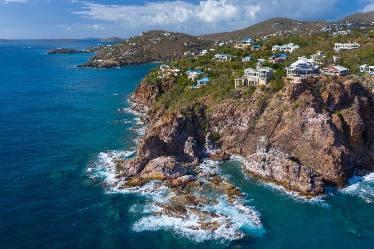 The Point at Maria Bluff villa photo.