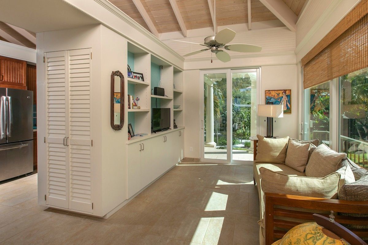 The Point at Maria Bluff villa photo.