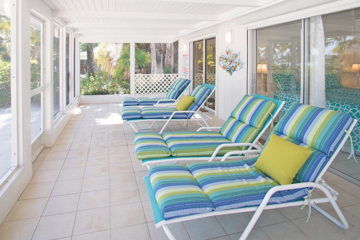 Loungers on the screen patio