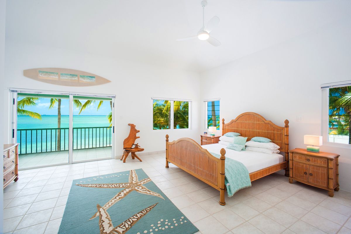 Upper level king bedroom 