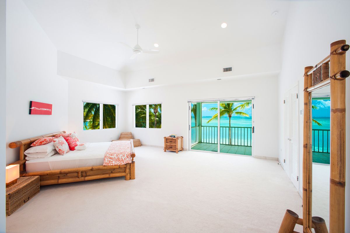 Upper level king bedroom