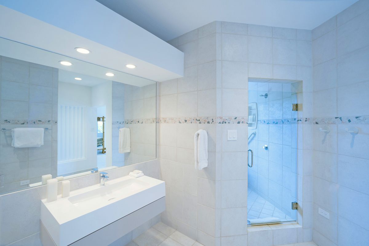 En suite bathroom