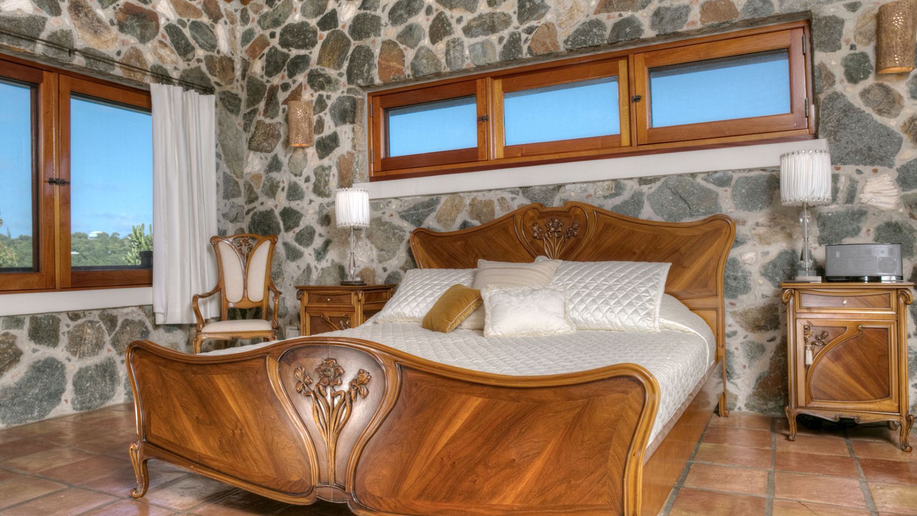 Estate Rose villa photo.