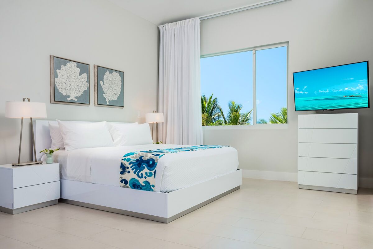 Turquoise villa photo.