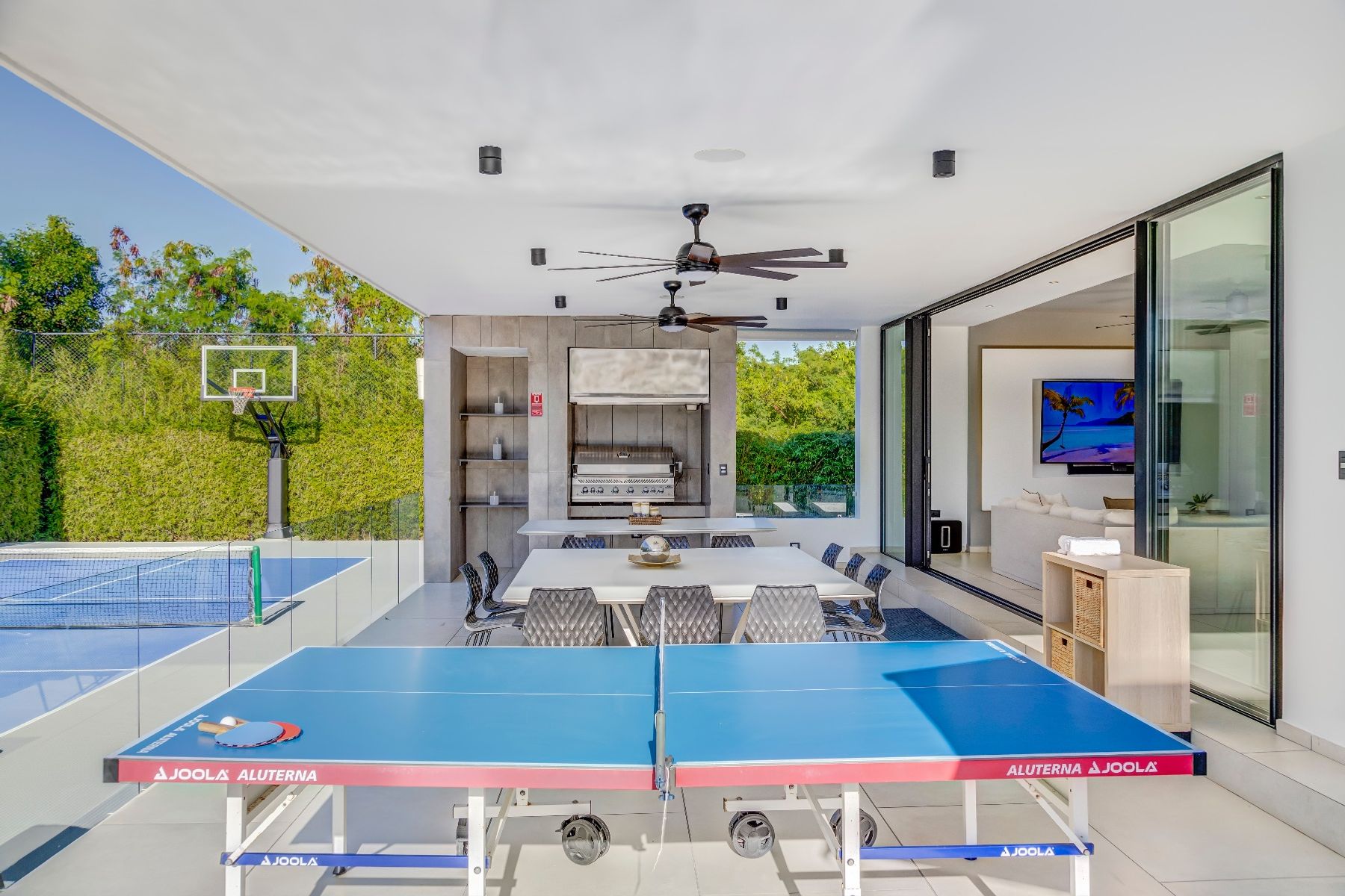 Yarari Royale villa photo.