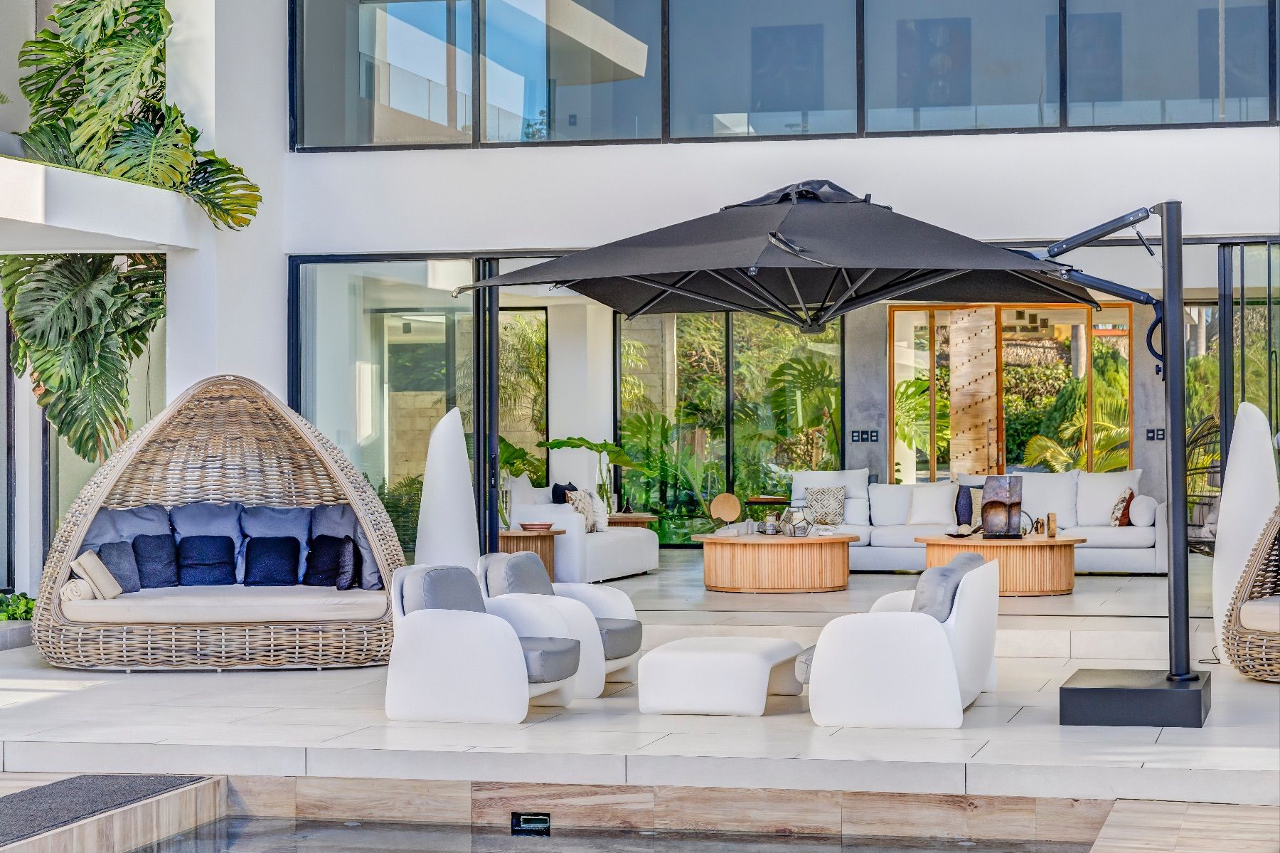 Yarari Royale villa photo.