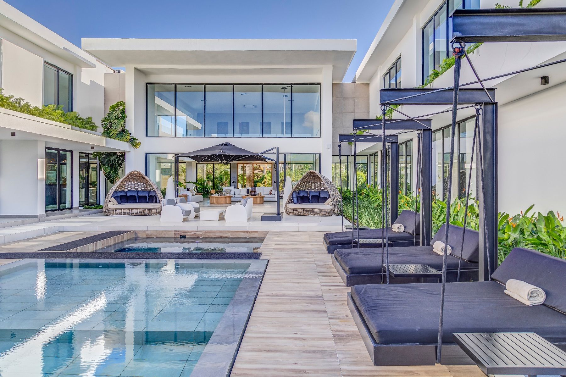 Yarari Royale villa photo.