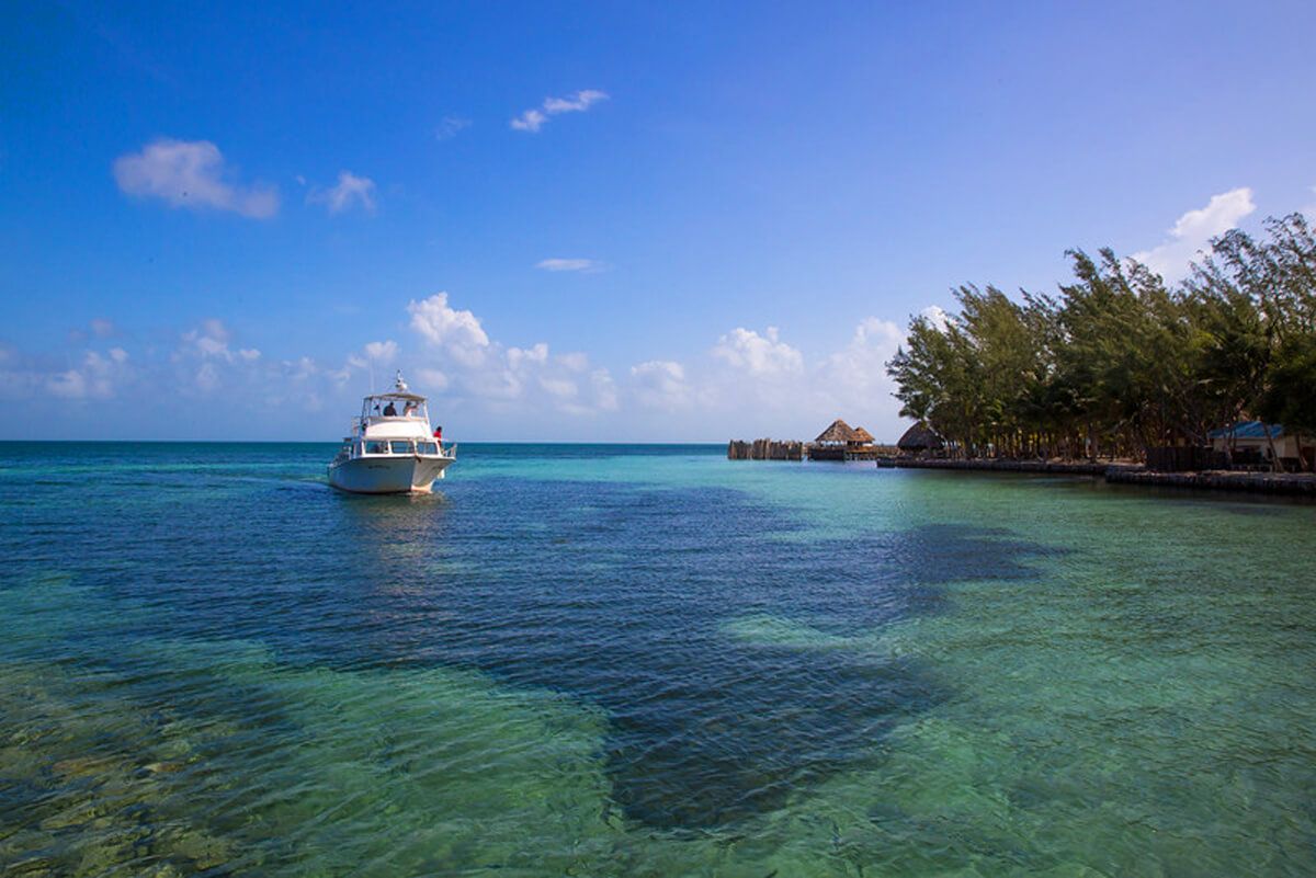 Thatch Caye villa photo.