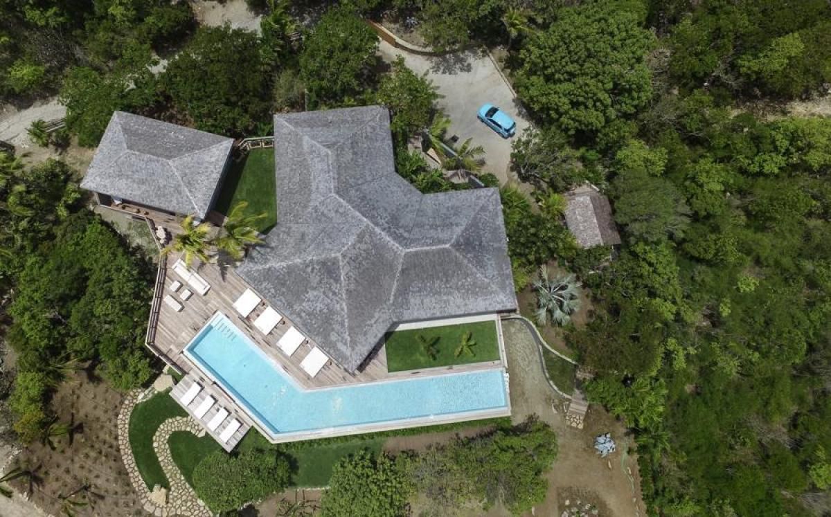 Ixfalia villa photo.