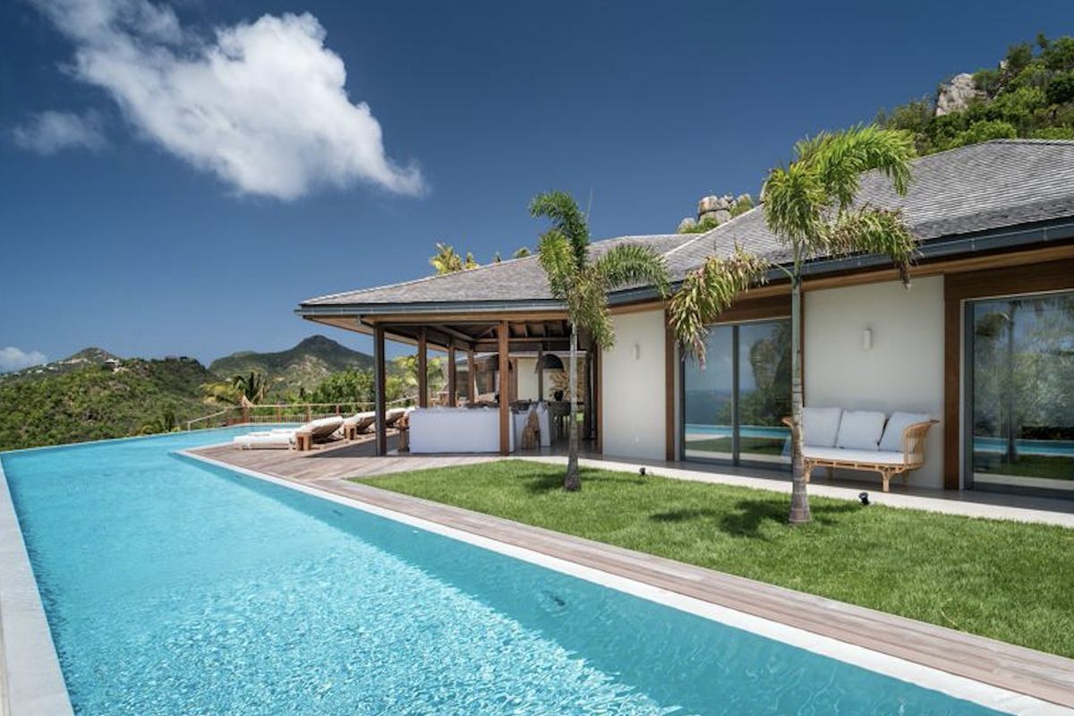 Ixfalia villa photo.