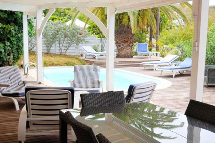 Eden Villa is just a short drive from St. Jean Beach