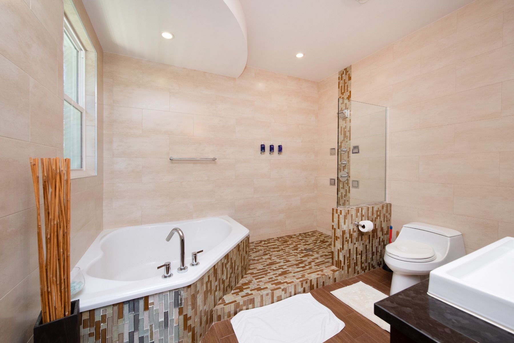 Sea Orchard Retreat villa photo.