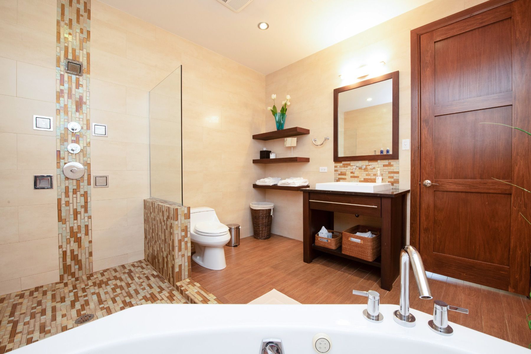 Sea Orchard Retreat villa photo.