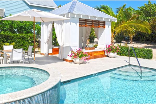 Sea Orchard Retreat is a gated oceanfront boutique of cottages on the northern coast of Grand Cayman