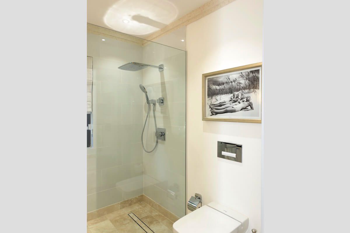 En suite bathroom with shower
