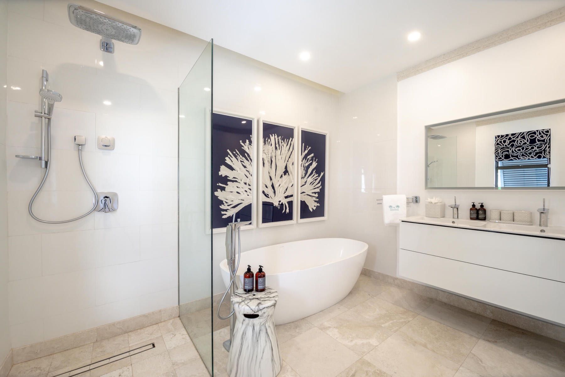 Dolphin Beach House villa photo.