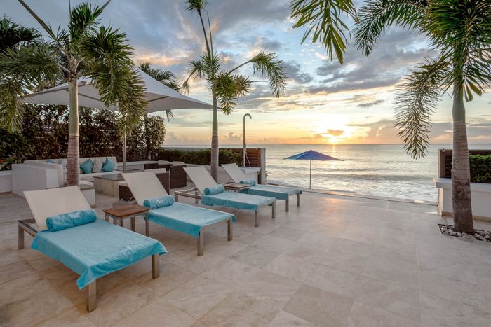 Dolphin Beach House villa photo.