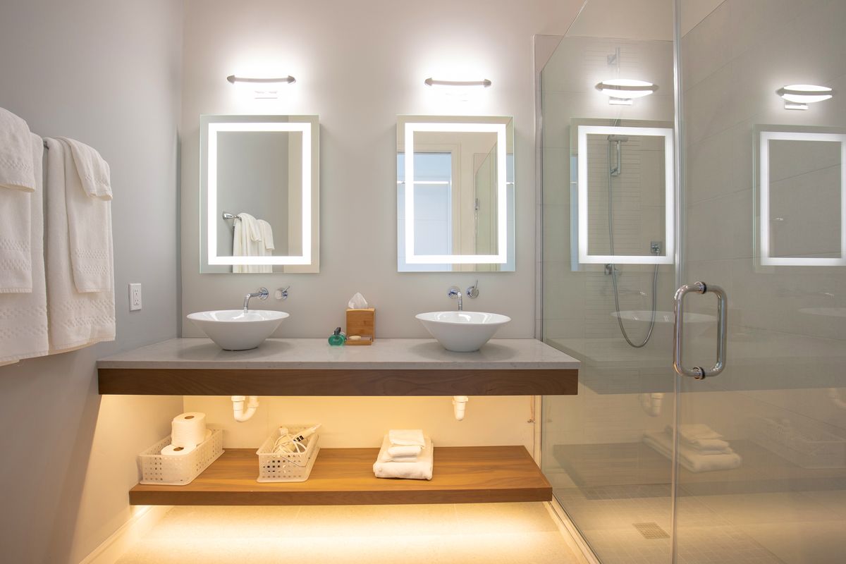 En suite bathroom
