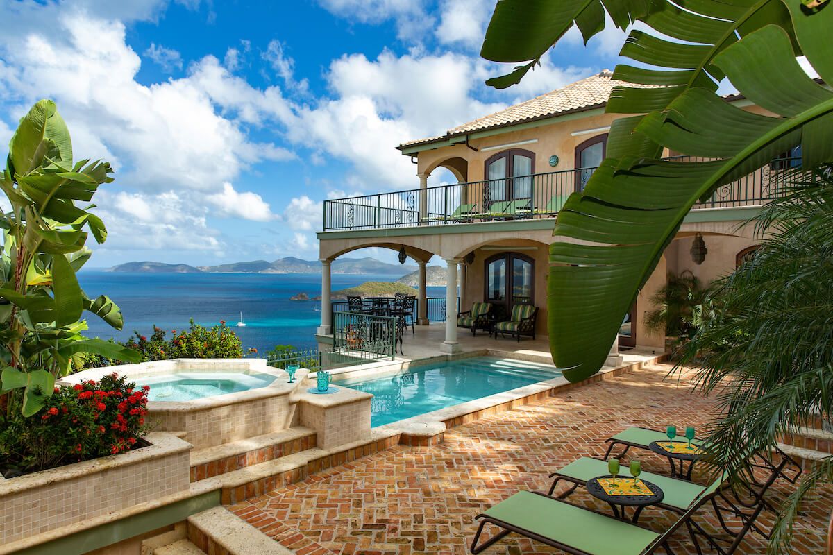 Lime Tree at Peter Bay villa photo.