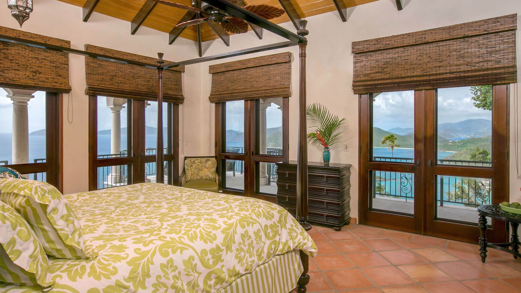 Lime Tree at Peter Bay villa photo.