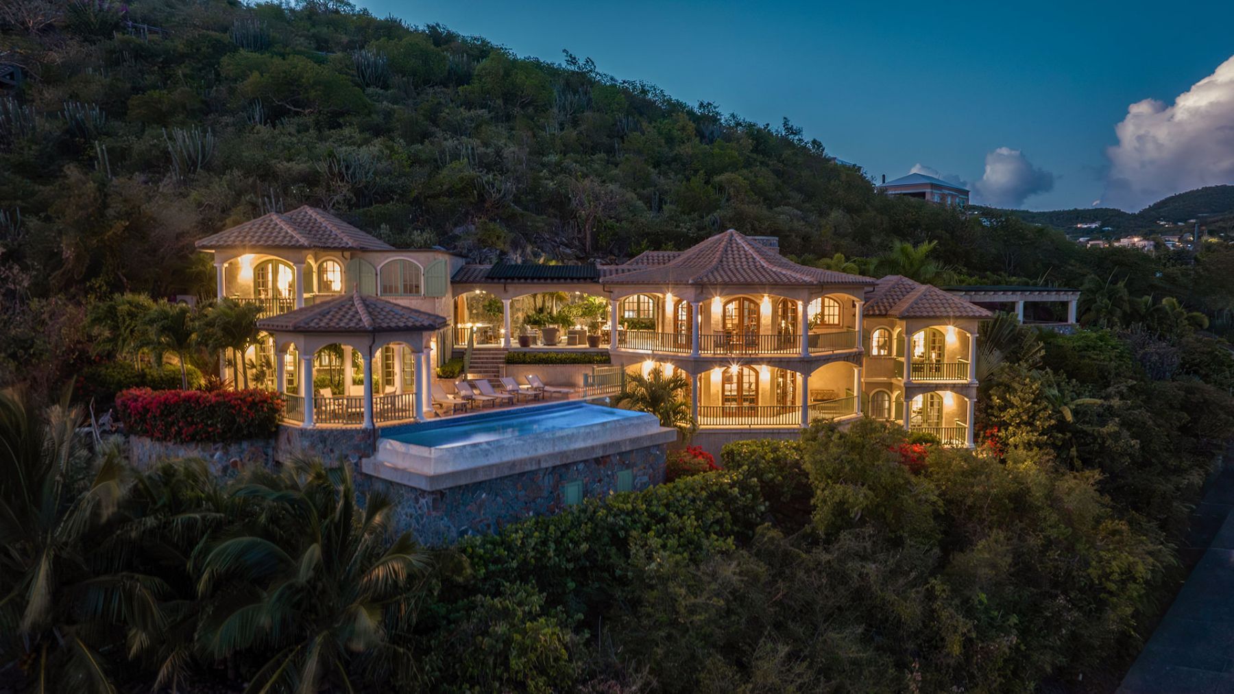 EauSea villa photo.