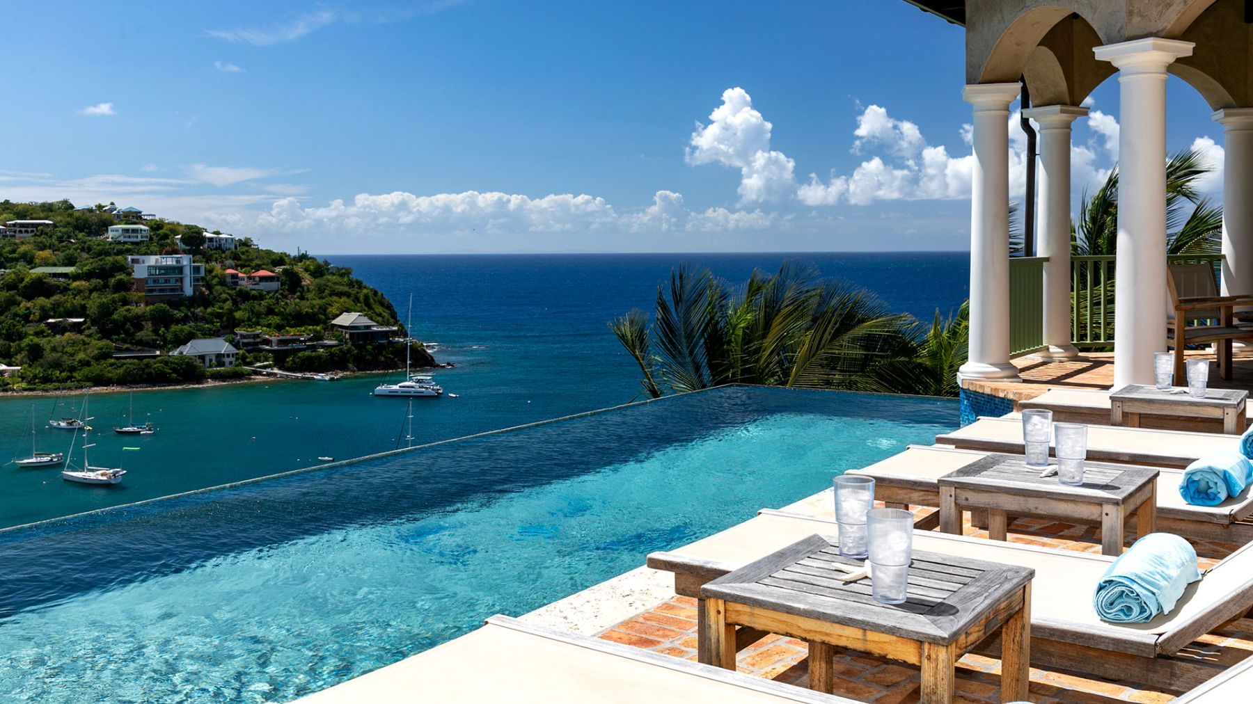 EauSea villa photo.