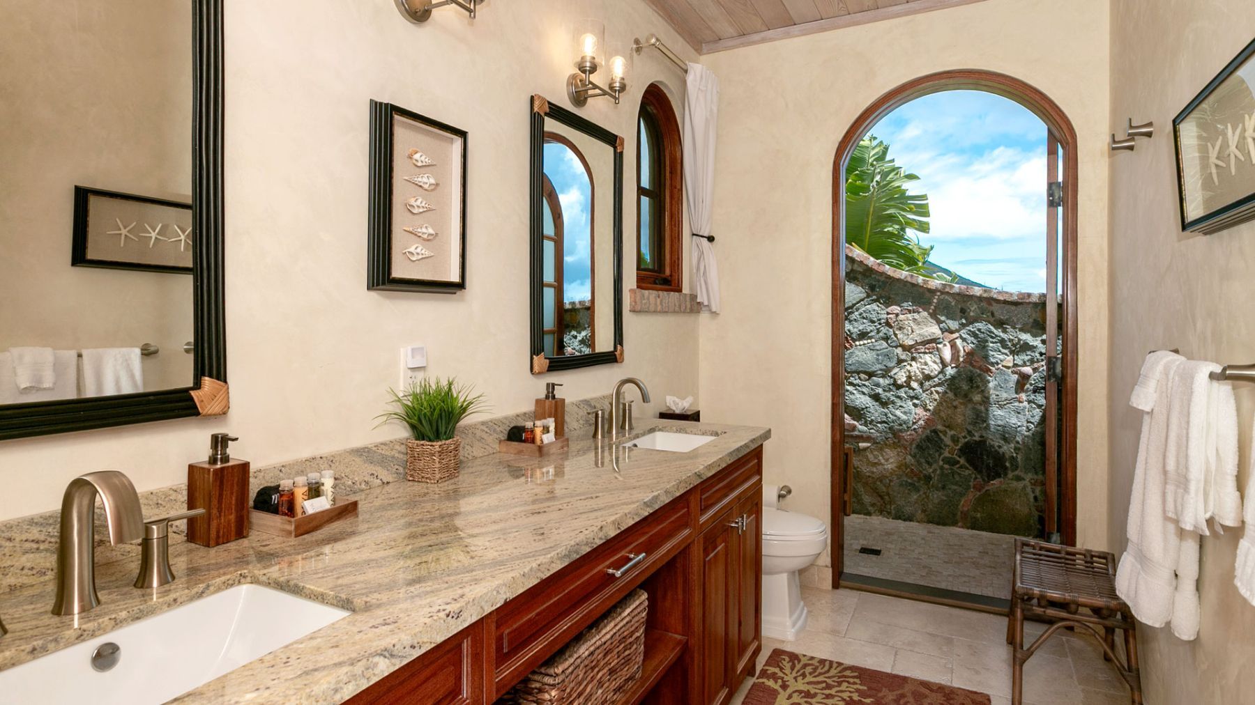 EauSea villa photo.