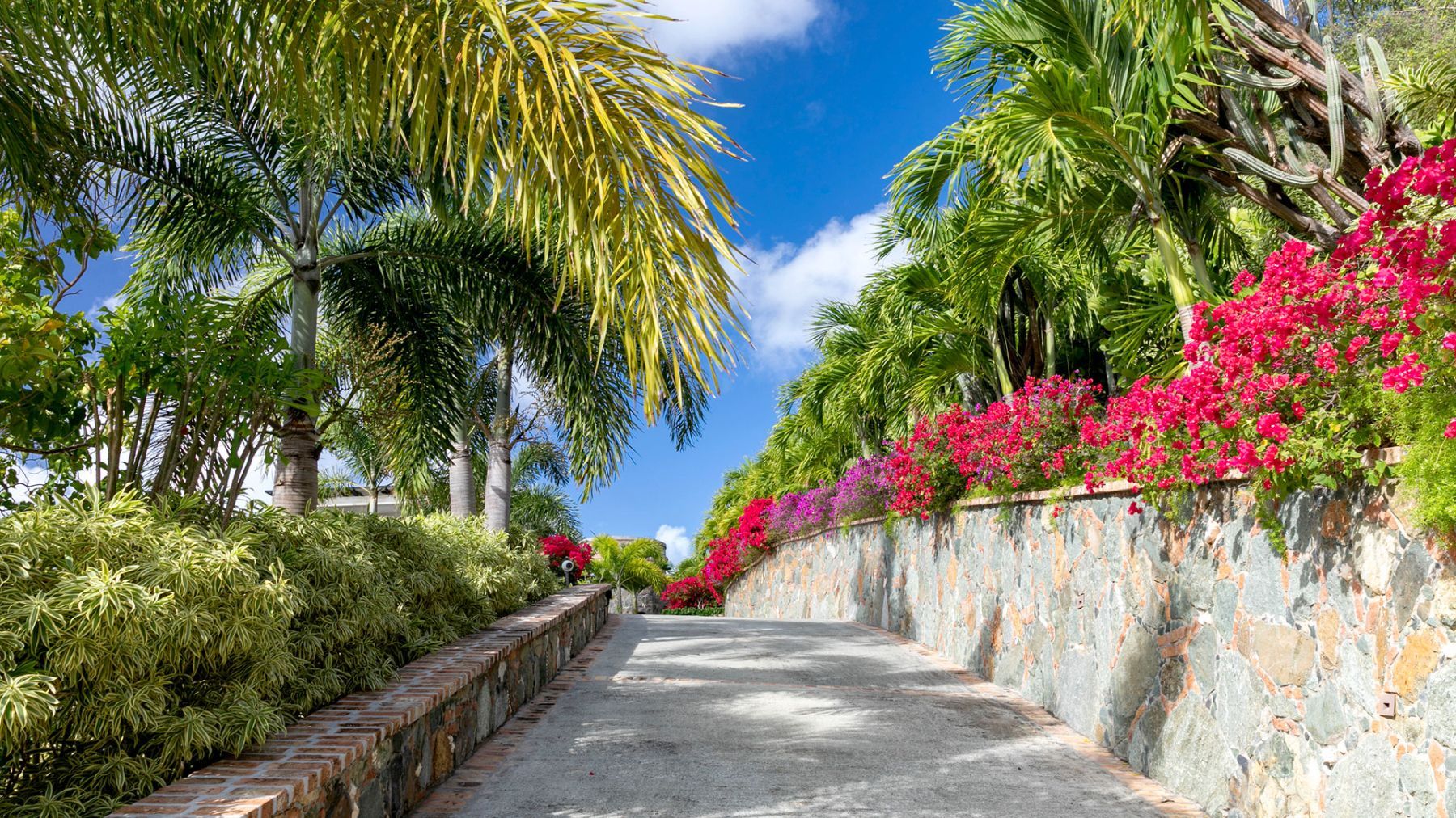 EauSea villa photo.