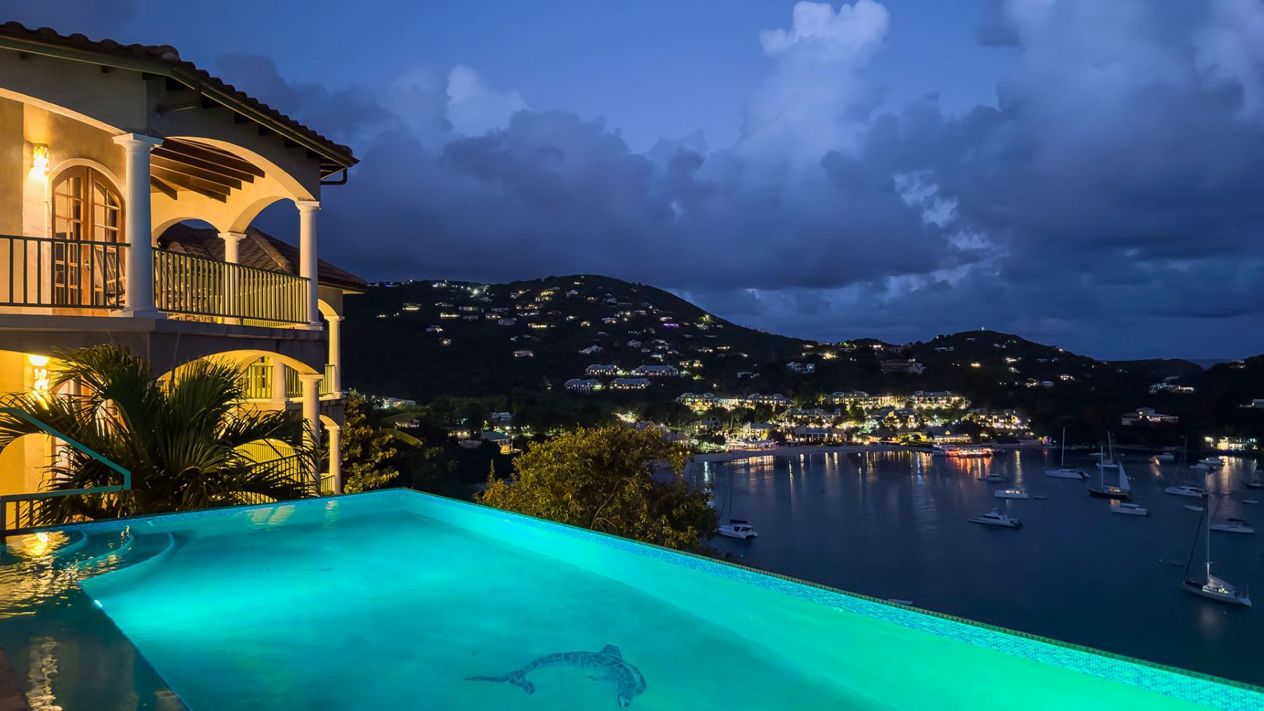 EauSea villa photo.