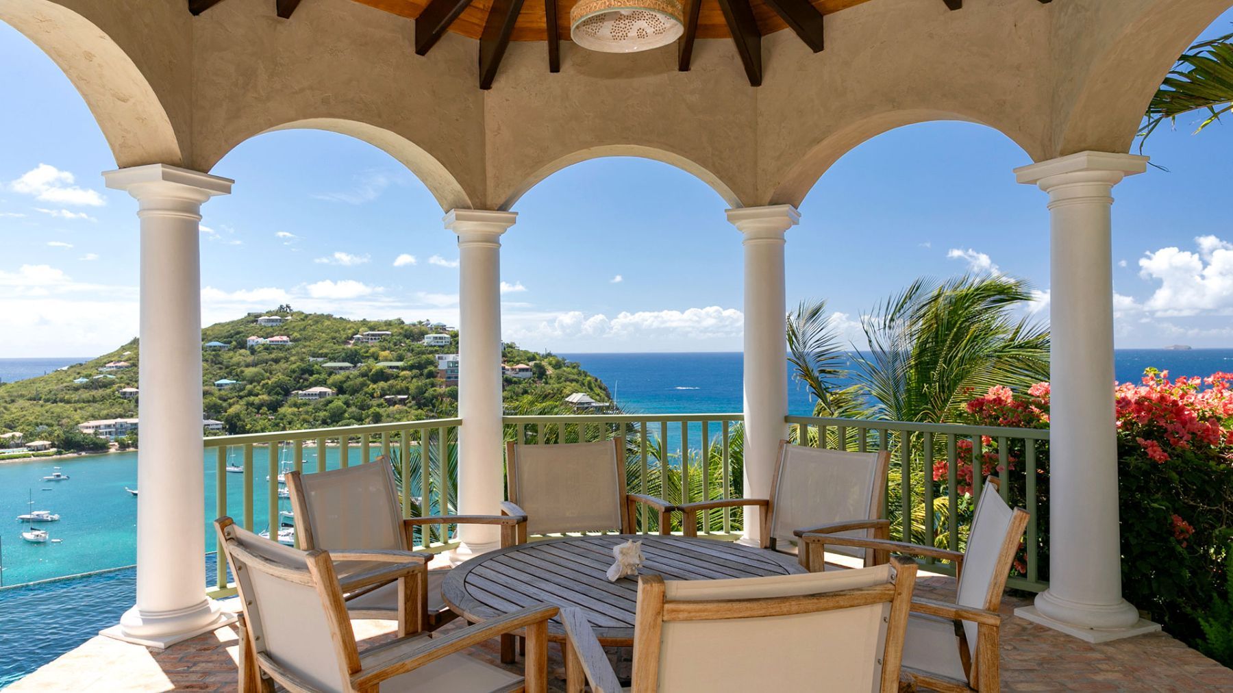EauSea villa photo.