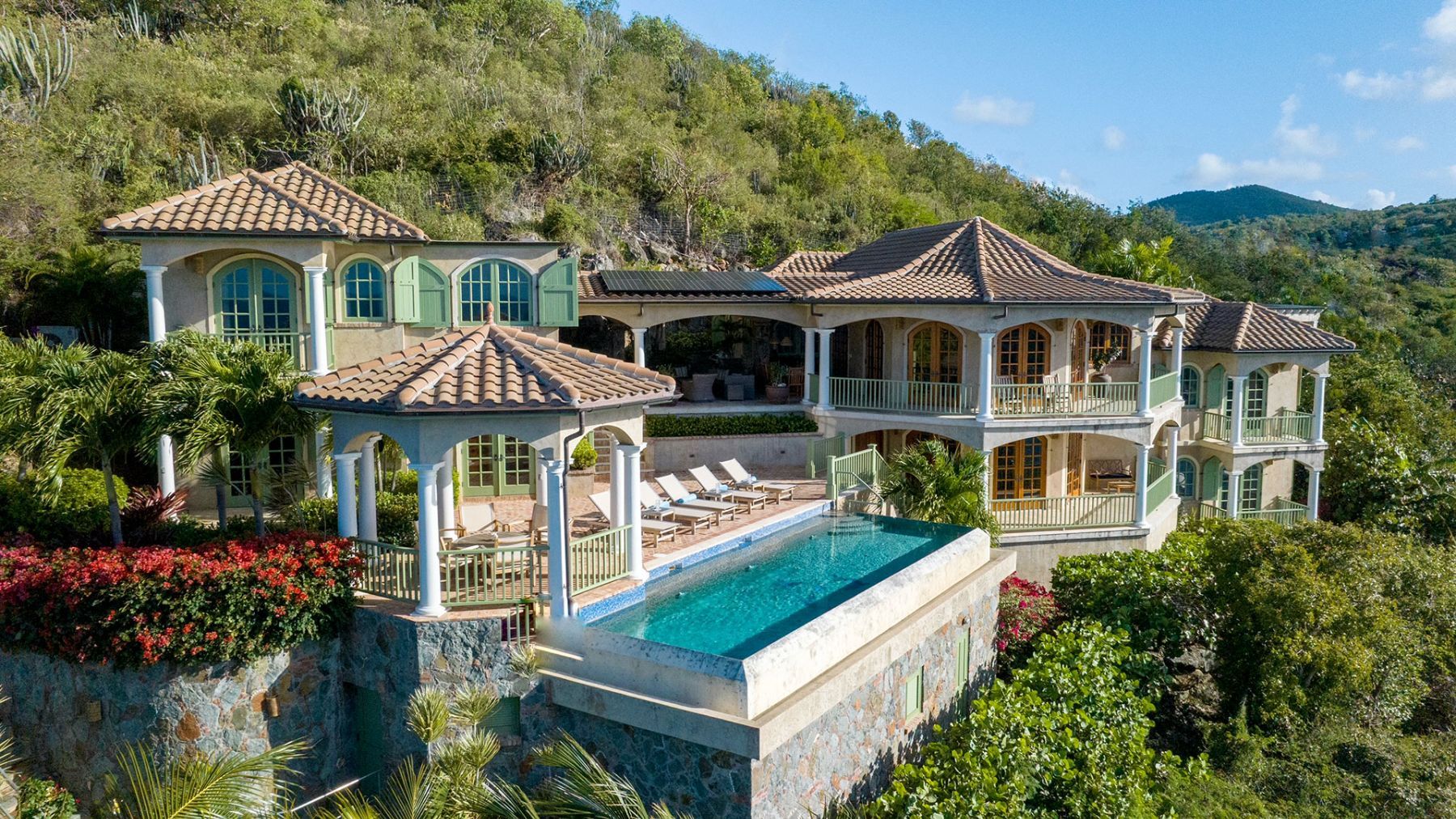 EauSea villa photo.