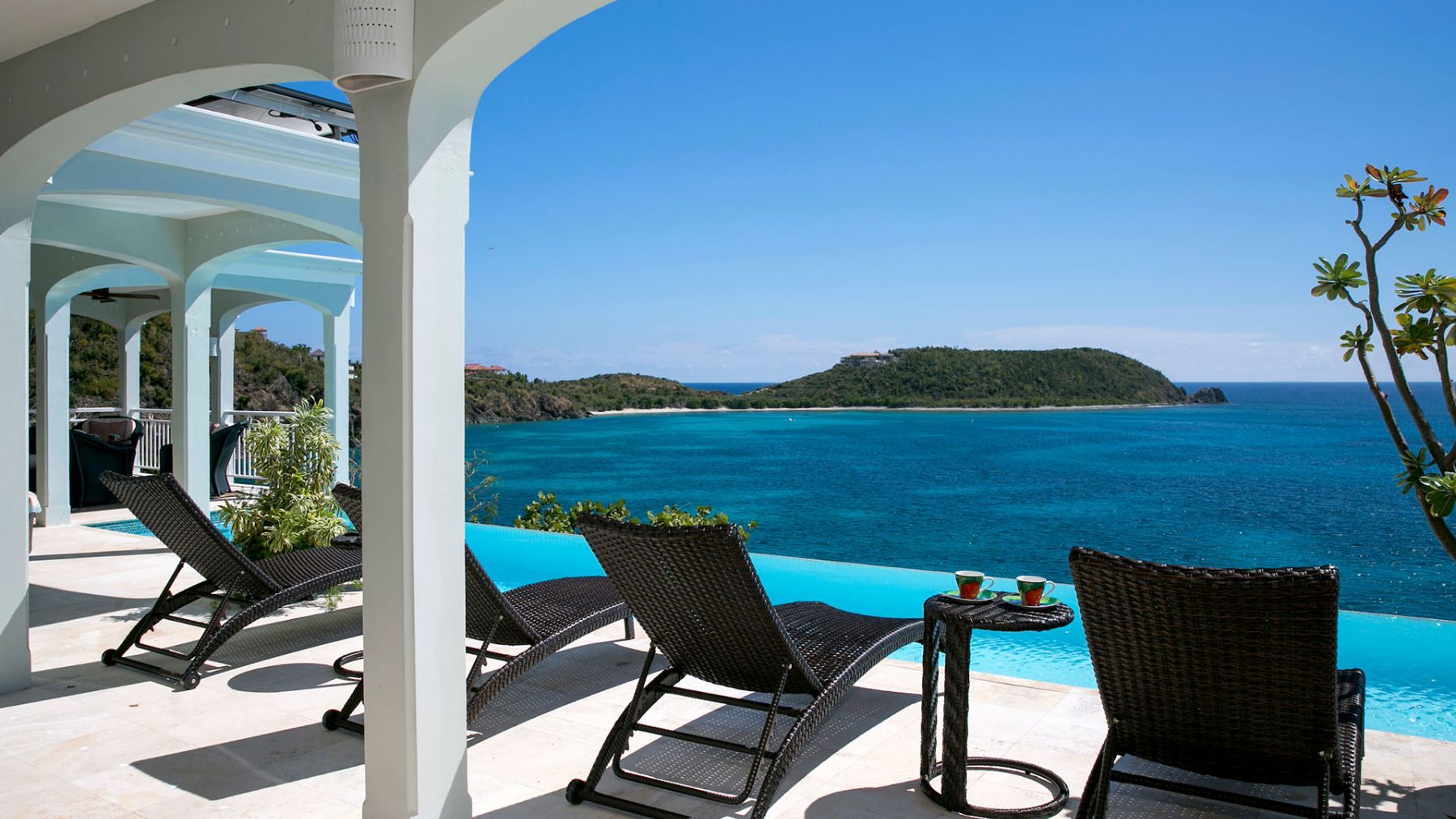 Sea's Edge villa photo.