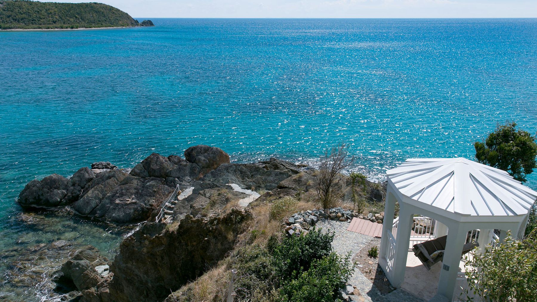 Sea's Edge villa photo.