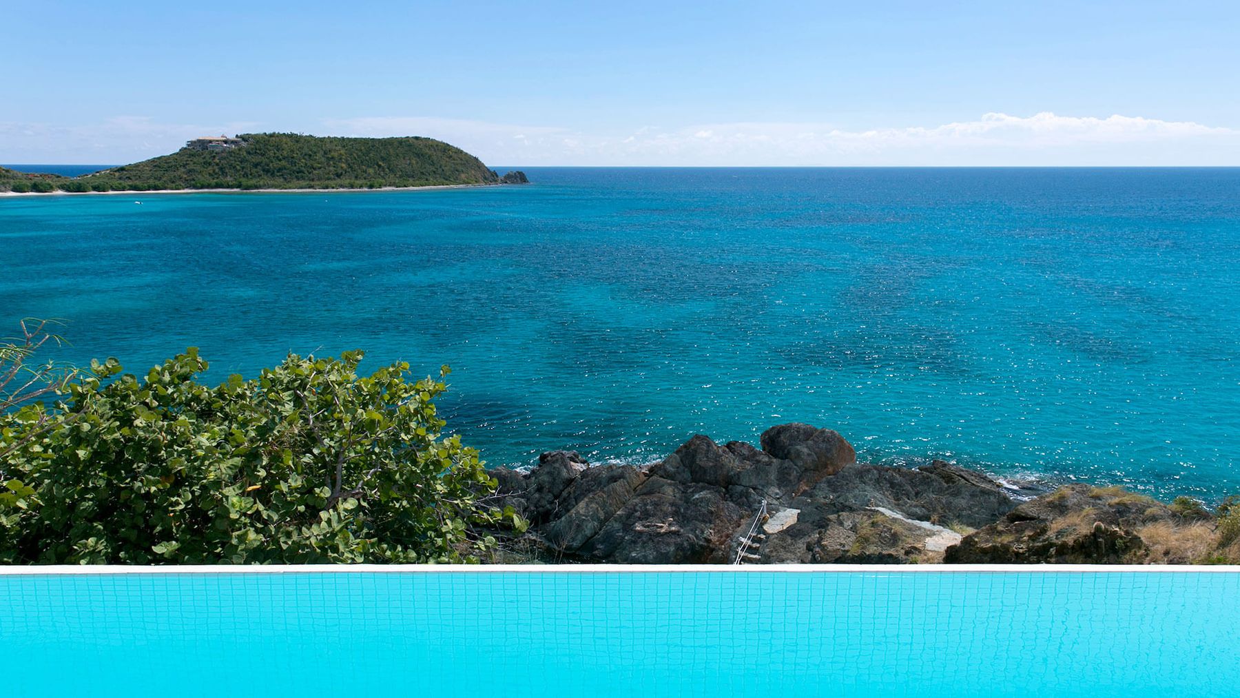 Sea's Edge villa photo.