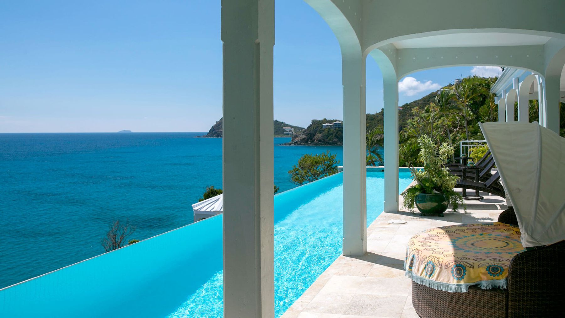 Sea's Edge villa photo.