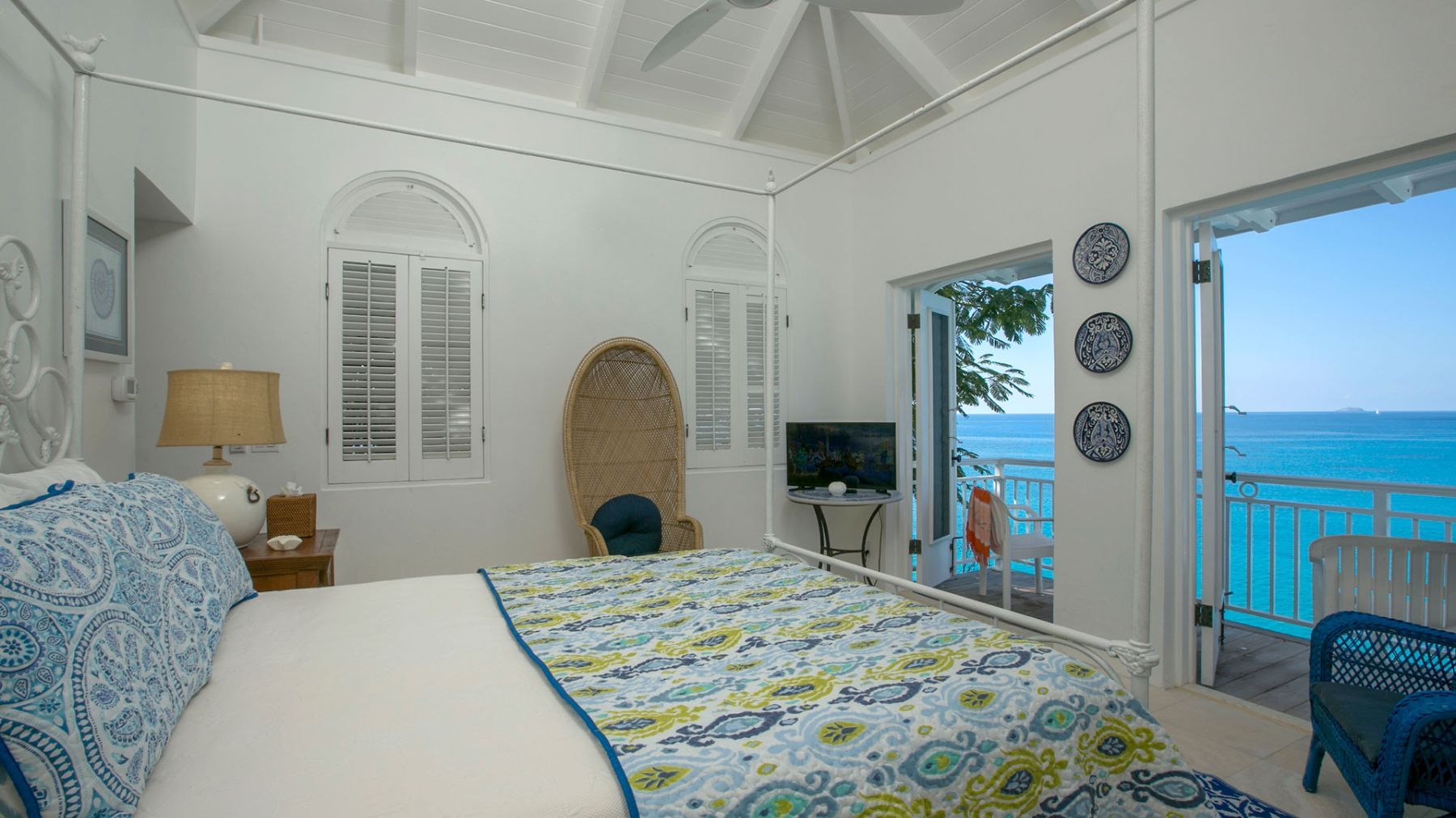 Sea's Edge villa photo.
