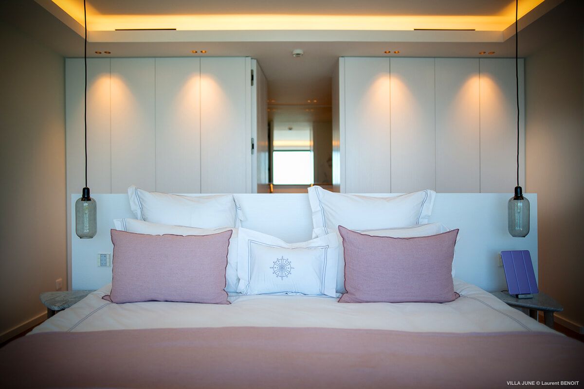 June villa photo.