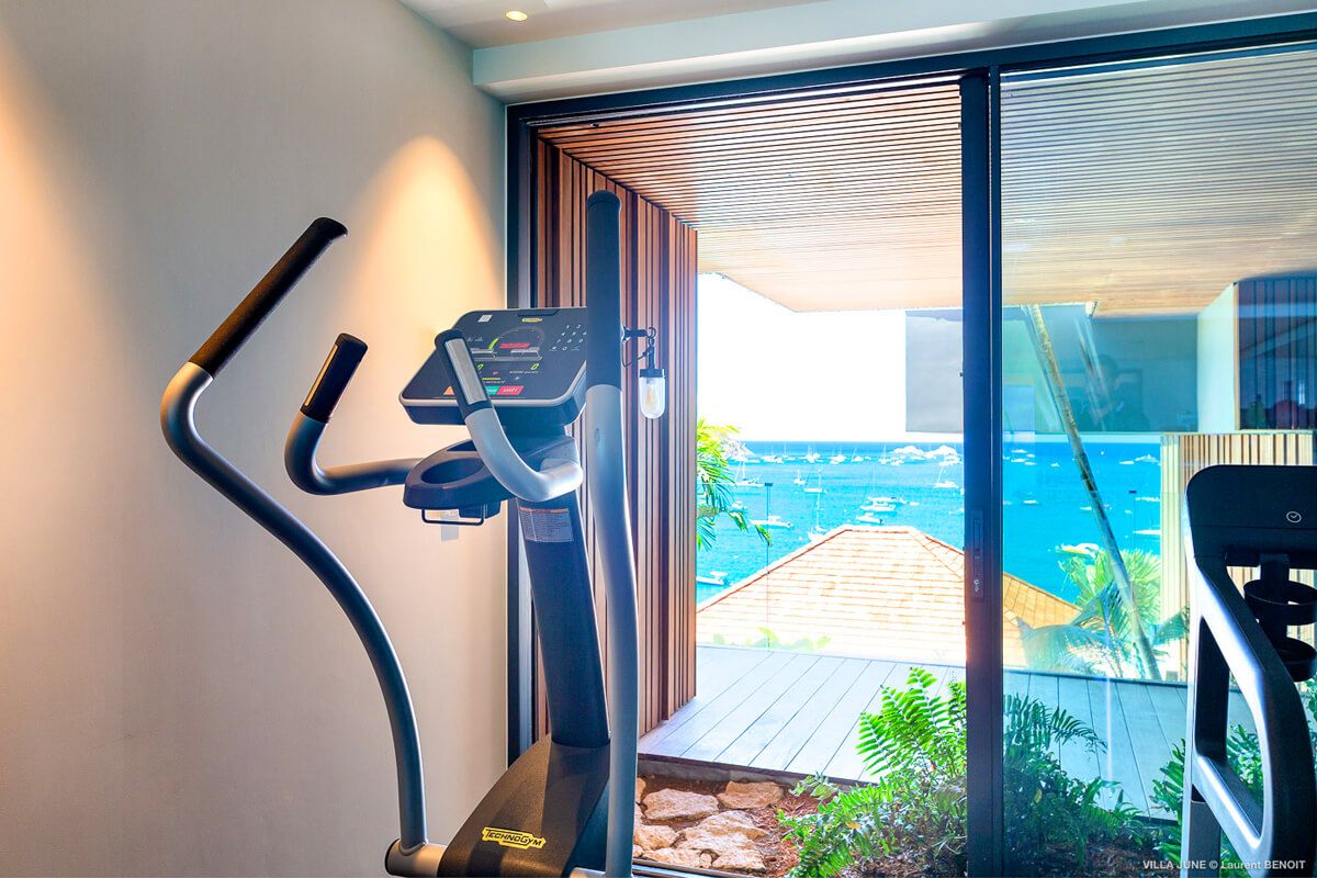 Work out with a view of St. Bart's busiest harbors