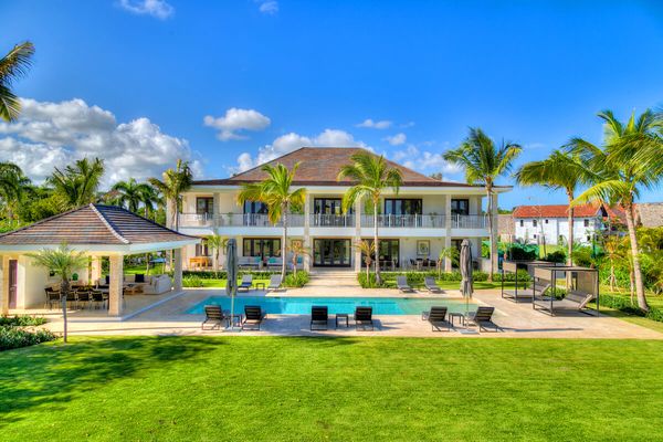 Villa Londali is located in the Punta Cana Resort and has amazing lake and golf course views