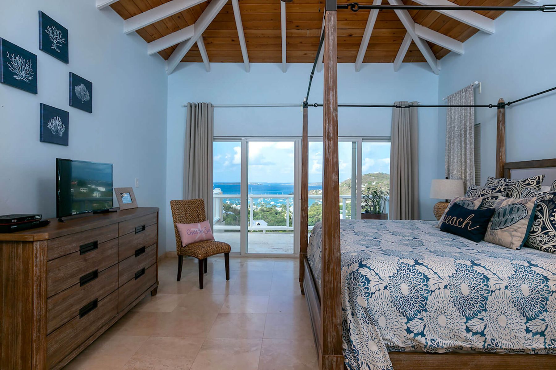 Chase the Sun villa photo.