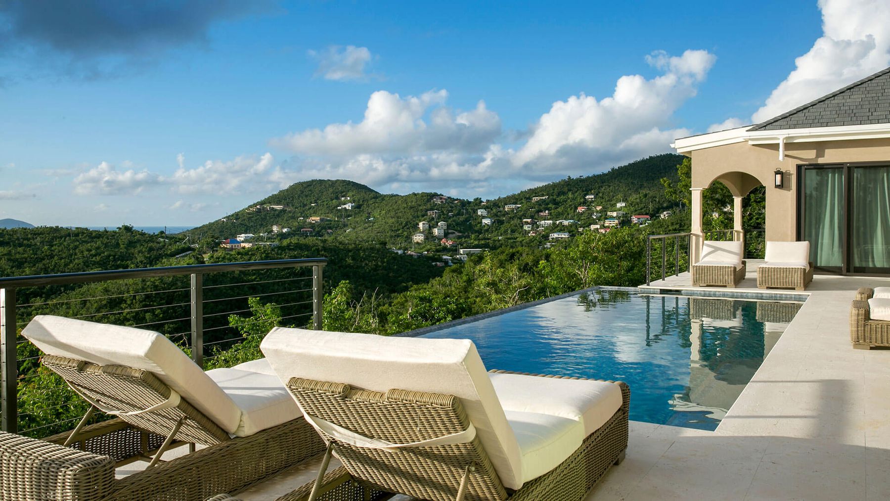 Marathon villa photo.