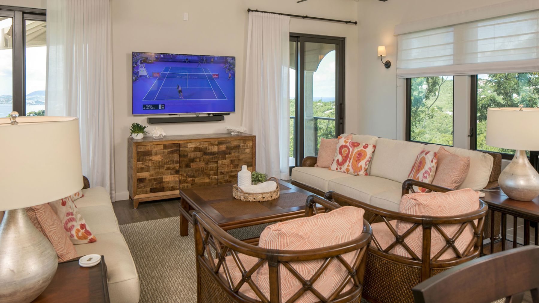 Marathon villa photo.
