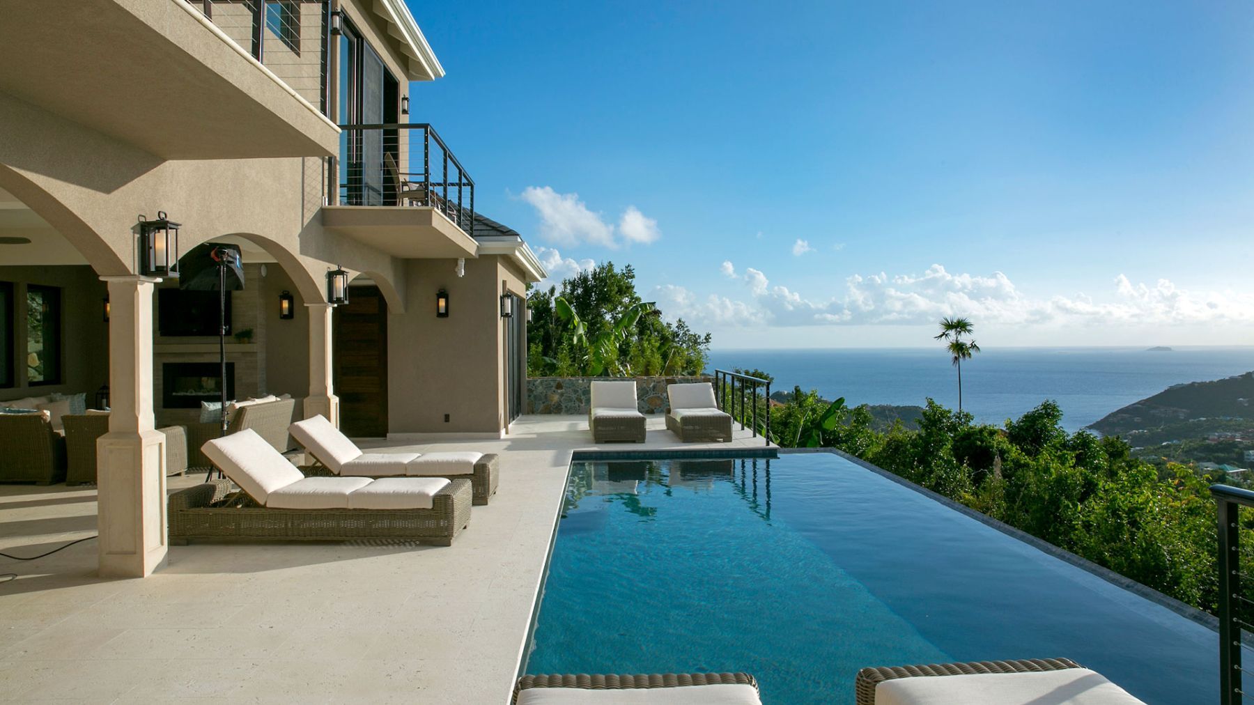 Marathon villa photo.