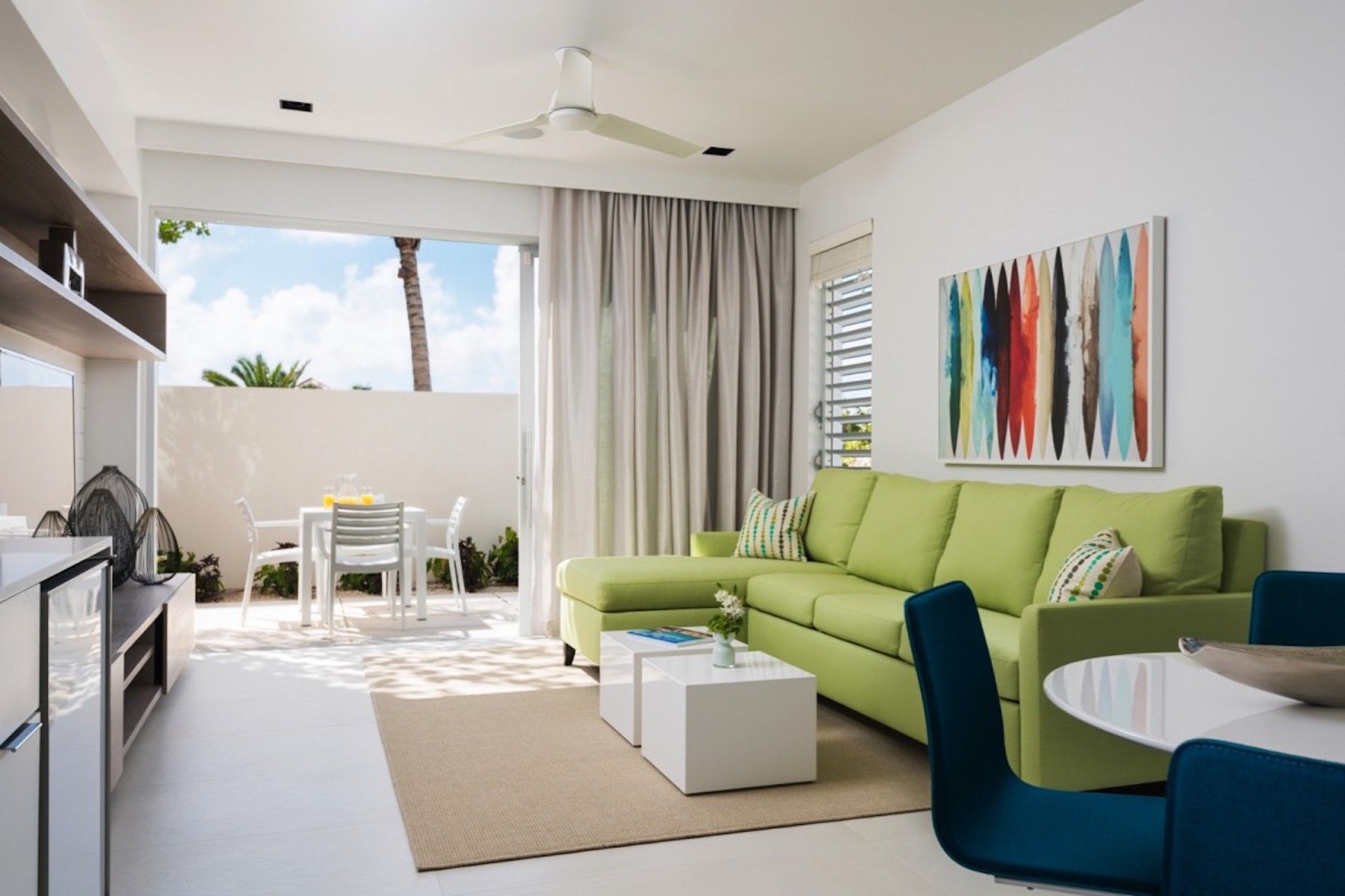 Second living area on first floor